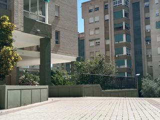 Etagenwohnung  Calle jose iturbi. Piso en  gamarra con 4 habs, preciosa terraza esquina además de
