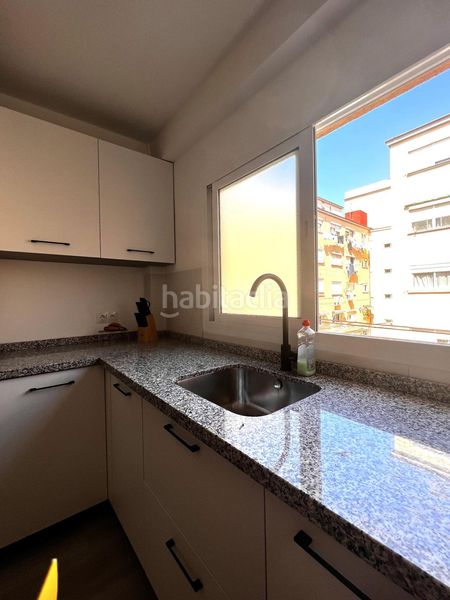 Foto 06d8e97d-d85c-421b-86f3-c800f59a313a. Piso en Santa Cristina - San Rafael Málaga