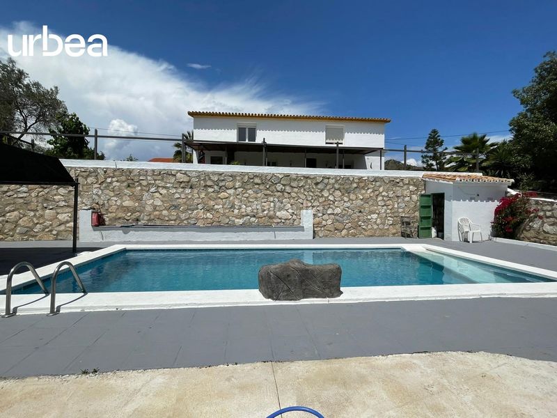 Foto a773fe56-79db-40cd-acdd-42e3a1add3ef. Lloguer masia amb calefacció aparcament piscina a Málaga