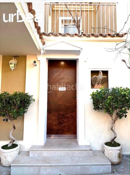 Foto b98dd029-59ee-4d00-ae91-48a1ab48ff94. Casa aparellada amb aparcament piscina a Campanillas Málaga