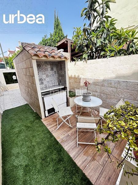 Foto d56f6f1d-4299-4062-a0ea-425aca8b58b8. Casa aparellada amb aparcament piscina a Campanillas Málaga