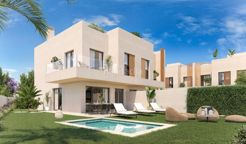 Foto a855e92c-7154-4d4c-9aef-5712330e35aa. Casa aparellada a calle calle lope de rueda 68 a Málaga