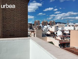 Penthouse in Los Castillejos - La Trinidad. Ático en zona centro