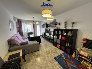 Pis a Puente Genil. Piso en venta en barrio alto, 3 dormitorios.