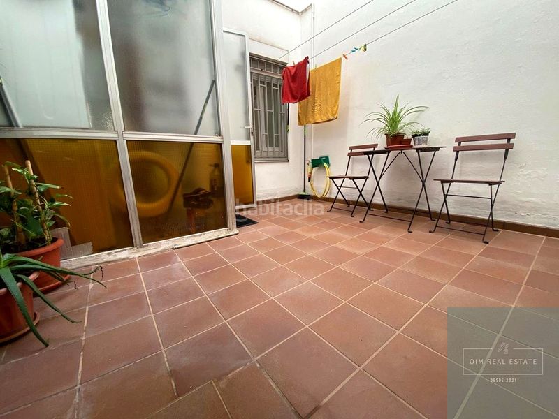 Foto f2ca6ef3-c9dc-46fc-96f9-0ddea2cf1271. Pis a Sants Barcelona