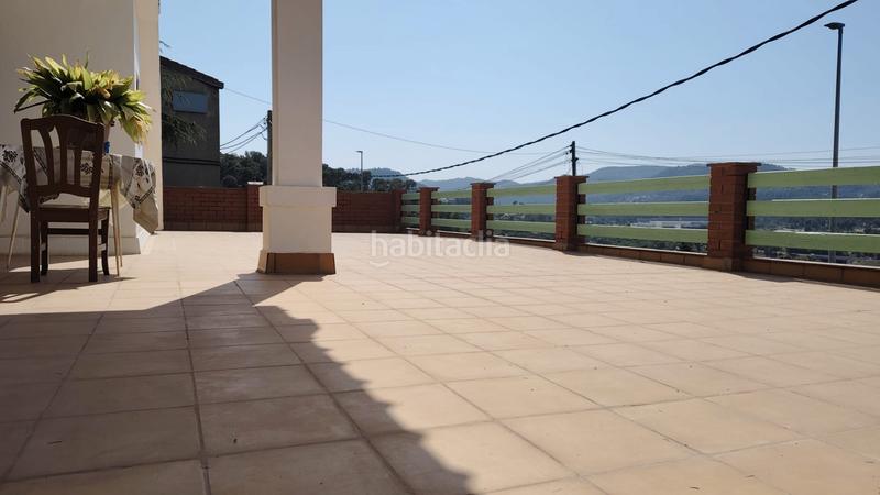 Foto bc1e3713-f345-46c5-a36e-58f5194f790d. Haus mit kamin heizung parking in Cervelló