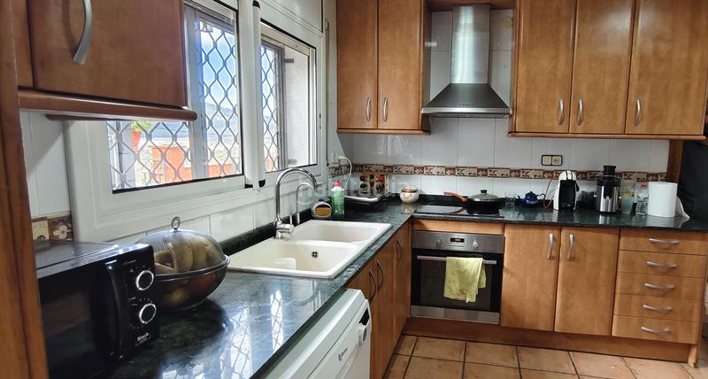 Foto d1787c08-b836-4f28-ae8b-a4b302803955. Haus mit kamin heizung parking in Cervelló