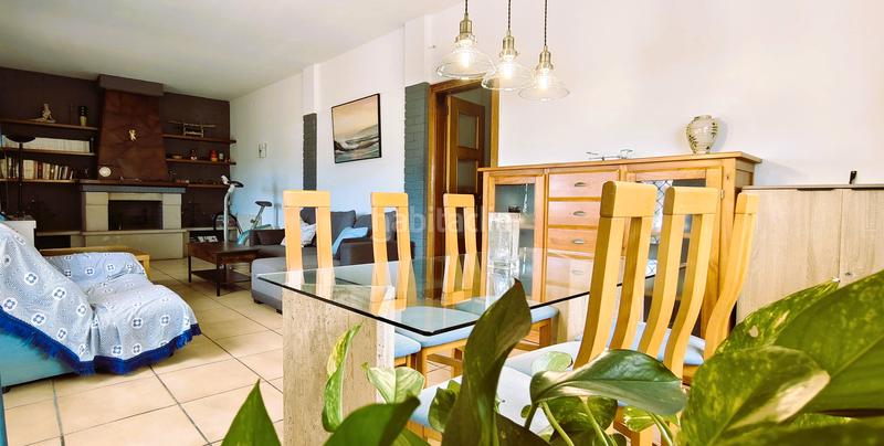 Foto f53b62ce-9708-437c-bfd3-6a194690c756. Haus mit kamin heizung parking in Cervelló