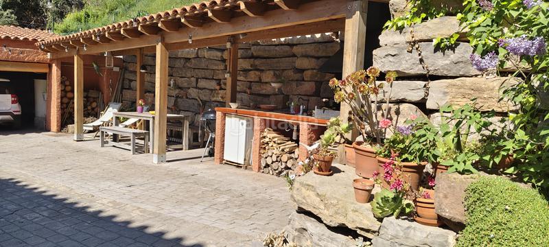 Foto a355ea32-1558-4250-af30-ed32ddaf48cf. Maison avec cheminée chauffage parking piscine dans Cervelló