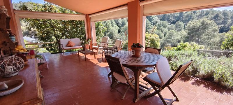 Foto dea9b013-254d-45ca-ad5e-623811663c63. Maison avec cheminée chauffage parking piscine dans Cervelló