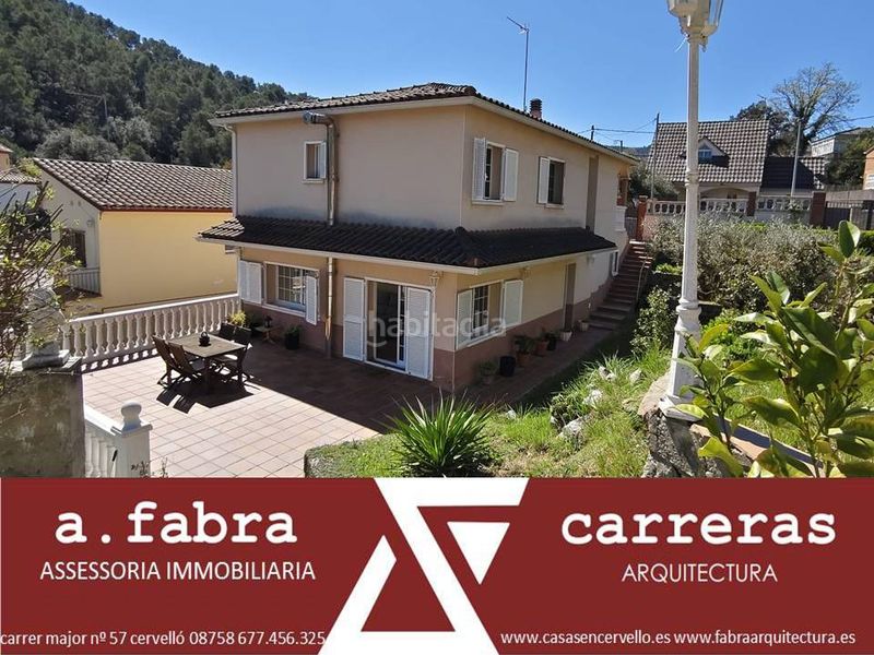 Foto 96050fd7-d75b-4976-92e7-b6ca1e4818de. Casa amb xemeneia calefacció aparcament piscina a Cervelló