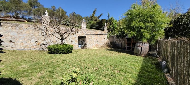 Foto b8abaf70-eb42-4f3e-9392-42e679fbd090. Casa amb xemeneia calefacció aparcament piscina a Cervelló