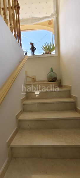 Foto d63c44b7-77bf-48e6-8841-448f41fe3fbe. Casa amb xemeneia calefacció aparcament piscina a Cervelló