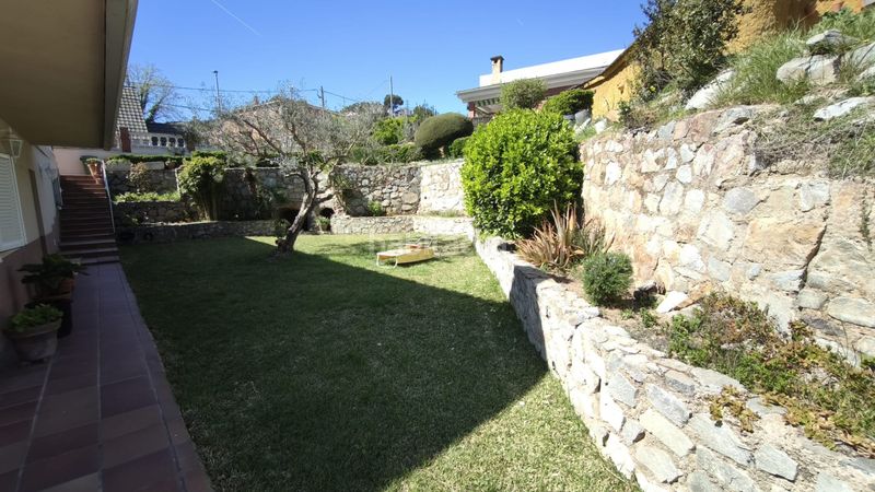 Foto f9c65700-55c5-4a0e-a70f-8425a8d6bf19. Casa amb xemeneia calefacció aparcament piscina a Cervelló