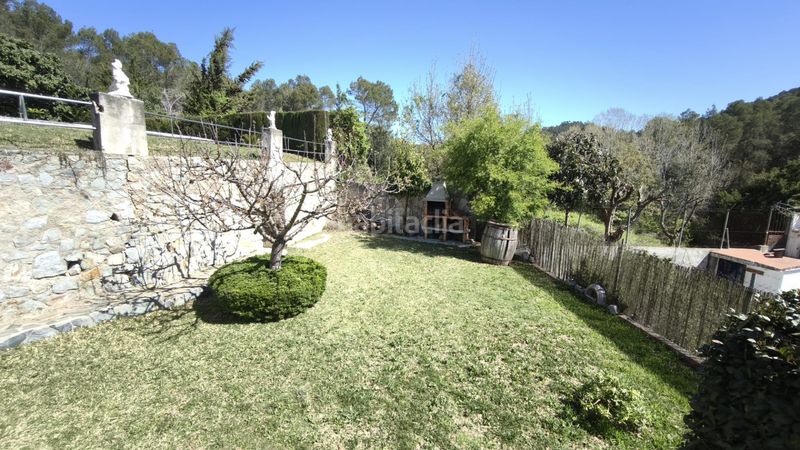 Foto fb38453b-65eb-40d8-bc32-91145df94e5f. Casa amb xemeneia calefacció aparcament piscina a Cervelló