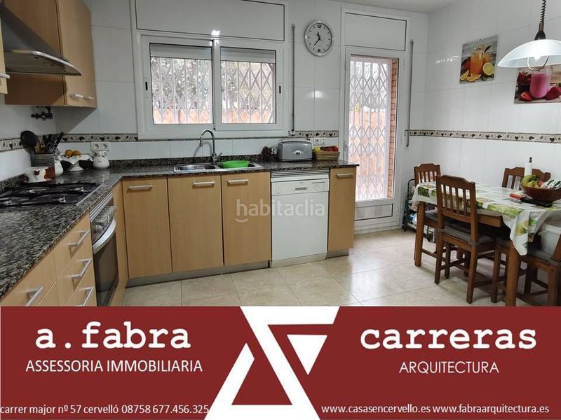 Foto 6f6ce009-0a4c-4e4a-bc9a-295b1cb134c9. House with parking in Cervelló