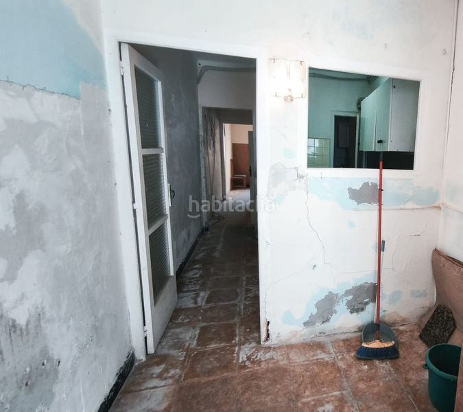 Foto f5248bcc-b76e-4e62-80c7-574cbfffc0fe. Casa adossada a Cervelló