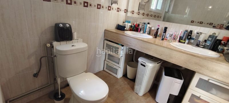 Foto 0cc19029-f3ec-44cd-8649-05e920352e6a. Casa amb xemeneia calefacció aparcament a Cervelló