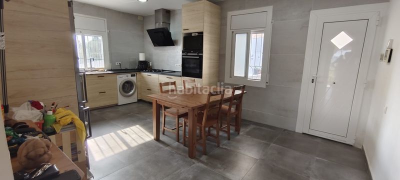 Foto 43b3279b-18d1-48cf-8e35-26b040b2b05a. Casa amb xemeneia calefacció aparcament a Cervelló