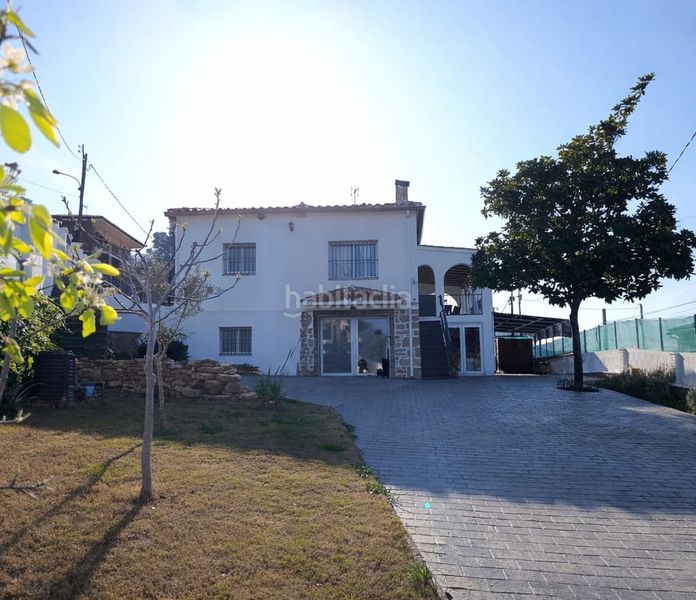 Foto a2fdff44-1c05-4b4b-bb8e-ebbecbba033a. Casa amb xemeneia calefacció aparcament a Cervelló