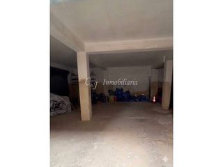 Local Comercial a Avenida de Abril-9 de Octubre