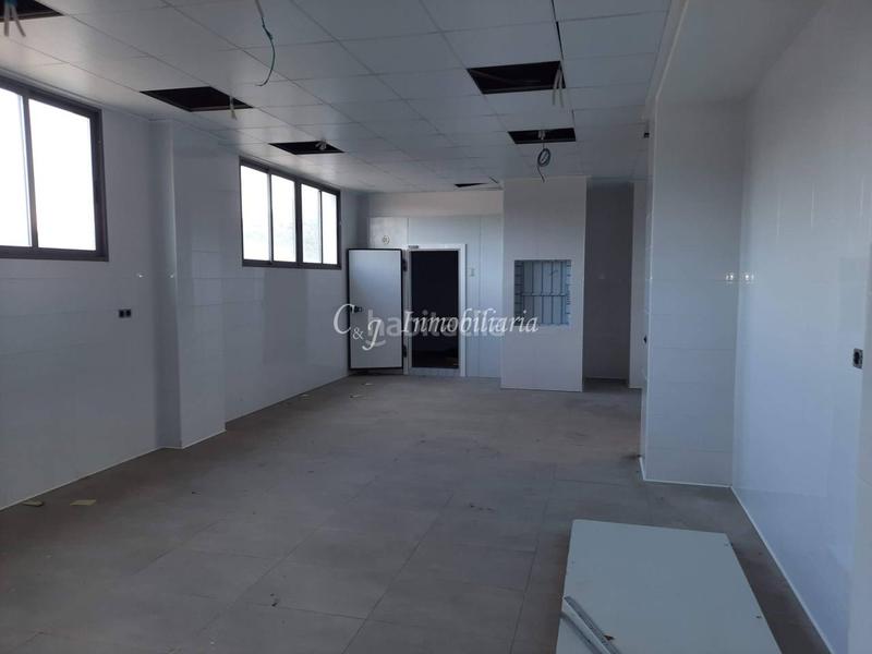 Foto be638edb-2e3d-4076-b5fb-6a811cf0437e. Locale commerciale in Albalat dels Tarongers