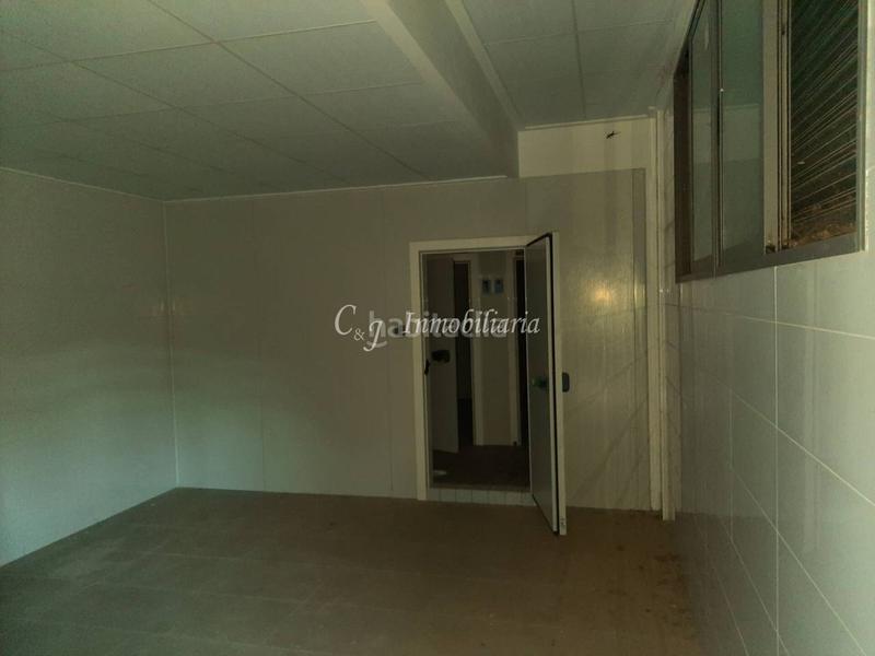 Foto ce9d61fb-e496-4d2b-a3a5-99d2d4f42295. Locale commerciale in Albalat dels Tarongers