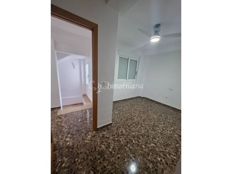 Foto 1b5524ac-7b09-4dac-b4cd-660d14132950. Casa amb aparcament piscina a Avenida de Abril-9 de Octubre Sagunt