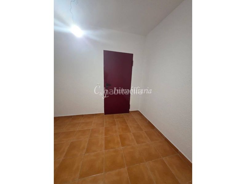 Foto 66ecb27a-8390-4071-aac8-08cf0eeeaf97. Casa amb aparcament piscina a Avenida de Abril-9 de Octubre Sagunt
