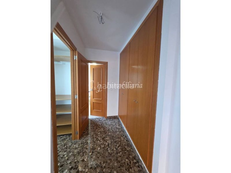 Foto 7f05864d-5f71-4c4e-b468-3e30cc102158. Casa amb aparcament piscina a Avenida de Abril-9 de Octubre Sagunt