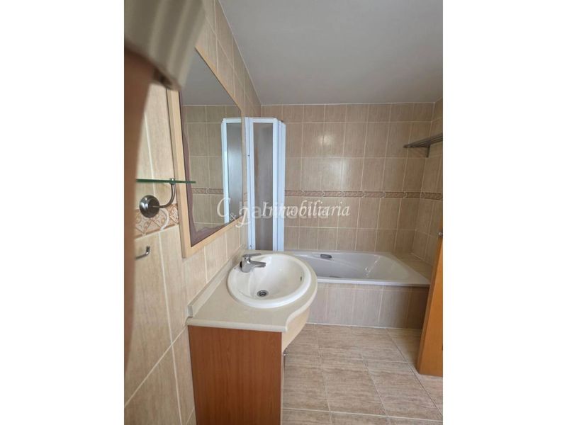 Foto b29589f1-8cf7-4d22-9fb5-fc416739e57e. Casa amb aparcament piscina a Avenida de Abril-9 de Octubre Sagunt