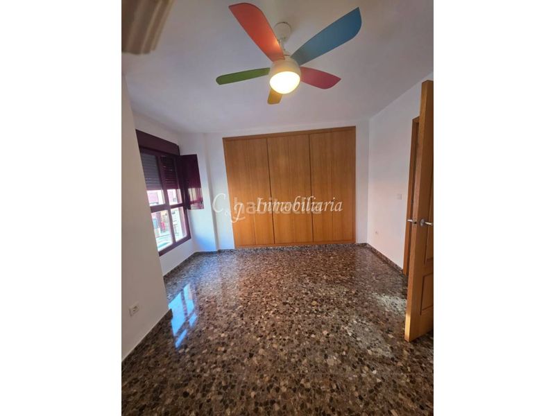 Foto b65372fe-519f-4774-b742-2b70540507ca. Casa amb aparcament piscina a Avenida de Abril-9 de Octubre Sagunt