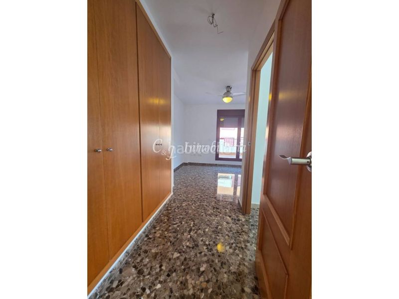 Foto c6ca2a7b-ba47-4c32-a494-10986d29f3fd. Casa amb aparcament piscina a Avenida de Abril-9 de Octubre Sagunt