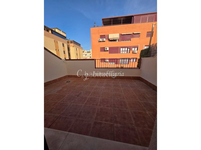 Foto dfe3e2ae-decf-4baf-bfdf-4839a482ae38. Casa amb aparcament piscina a Avenida de Abril-9 de Octubre Sagunt
