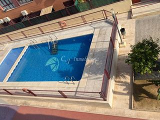 Casa adosada en Avenida de Abril-9 de Octubre. Venta adosado en puerto de sagunto