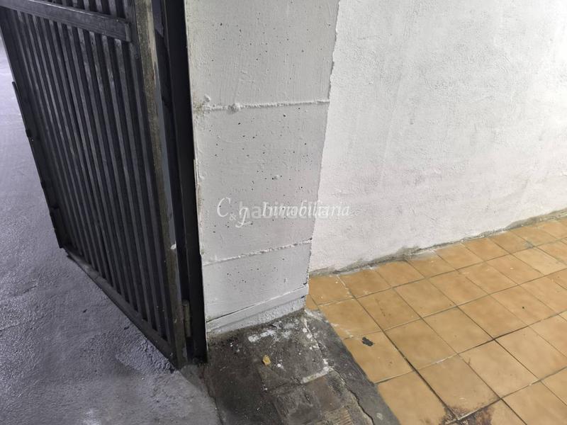 Foto 80577254-1779-4d57-85e8-6f8fad21d54c. Autoparkplatz in Avenida de Abril-9 de Octubre Sagunt