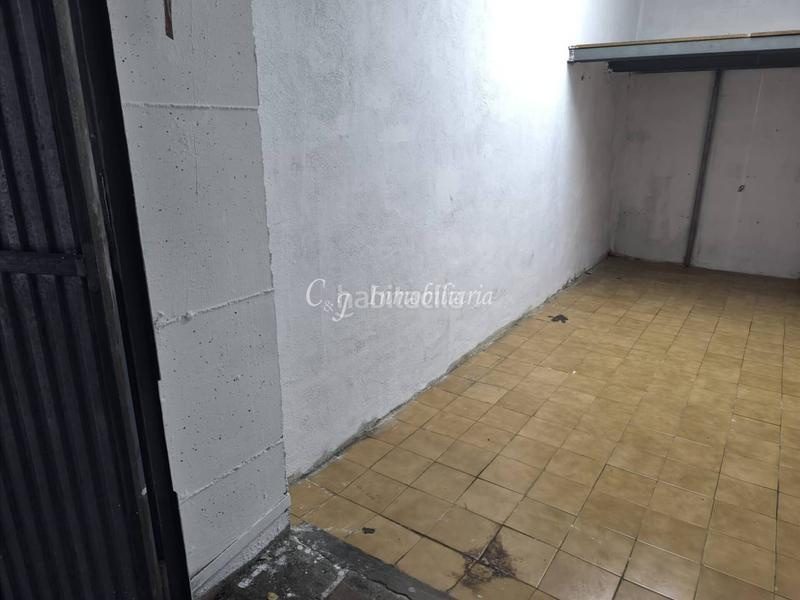 Foto 8b5e5a16-bae1-44a6-990a-458cbb9056aa. Autoparkplatz in Avenida de Abril-9 de Octubre Sagunt