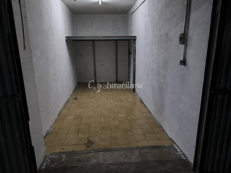 Foto 9c9a3e64-08ce-4934-a204-be813f43e1be. Autoparkplatz in Avenida de Abril-9 de Octubre Sagunt