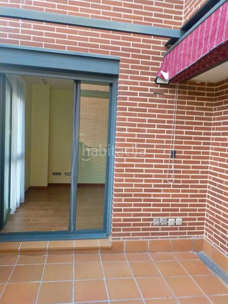 Foto 0a5a1f68-4f5d-4647-91d9-a6da95d60d50. Pis amb aparcament piscina a Yebes - valdeluz Yebes