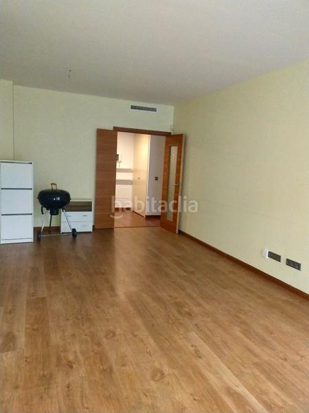 Foto 39639c6e-72fd-416d-8a25-e1900c84c718. Pis amb aparcament piscina a Yebes - valdeluz Yebes