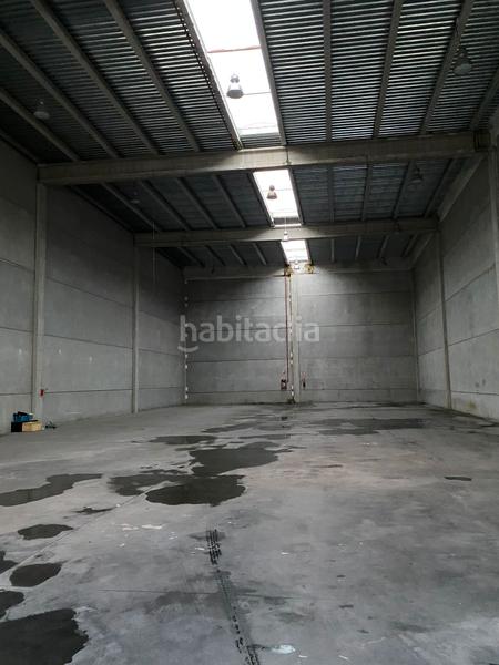 Foto 9dedaeb2-e218-495b-bf78-ca6f5687577e. Bâtiment à usage industriel dans Fontanar