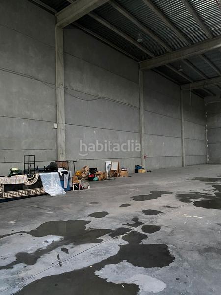 Foto a3a9eed4-3258-40a2-b0cc-305e5b8845f5. Bâtiment à usage industriel dans Fontanar