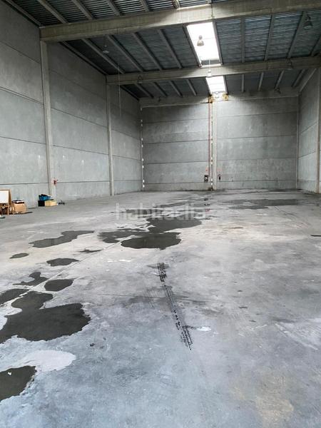 Foto bd79d24f-8e7b-4832-b365-659b9330ffa2. Bâtiment à usage industriel dans Fontanar