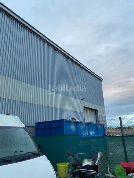 Foto c3c1f7b5-6a16-4c7a-98ec-a378da12c2d0. Bâtiment à usage industriel dans Fontanar