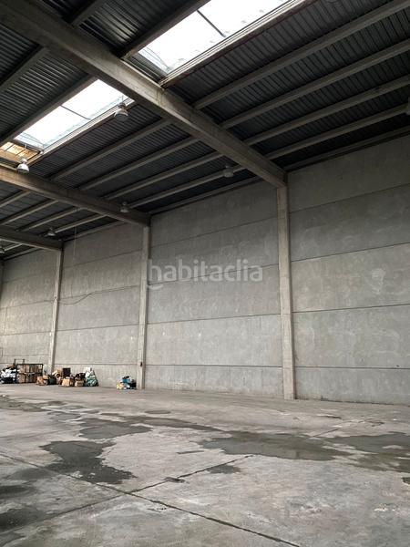 Foto f1a05c52-1132-4036-b4c9-8f8bae34d27c. Bâtiment à usage industriel dans Fontanar