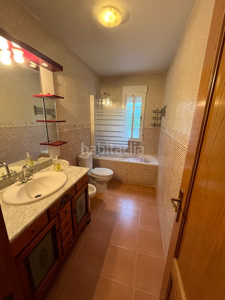 Foto b6d56dde-3ee2-4ff1-92b1-cb8a86281ce4. Xalet amb xemeneia calefacció aparcament piscina a Pioz
