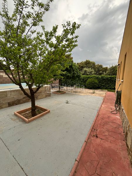 Foto f4446175-082c-4396-ad9f-cb7f45f5bc82. Xalet amb xemeneia calefacció aparcament piscina a Pioz