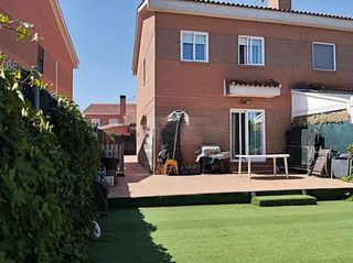 Maison jumelée à Pioz. Oportunidad única en pioz