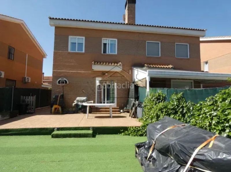 Foto 818f83ea-f290-4274-87f0-1c933cfd53c0. Casa aparellada amb calefacció aparcament piscina a Pioz