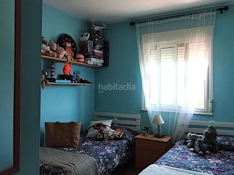 Foto c09abcab-063f-4d60-a941-fd09966a5908. Casa aparellada amb calefacció aparcament piscina a Pioz